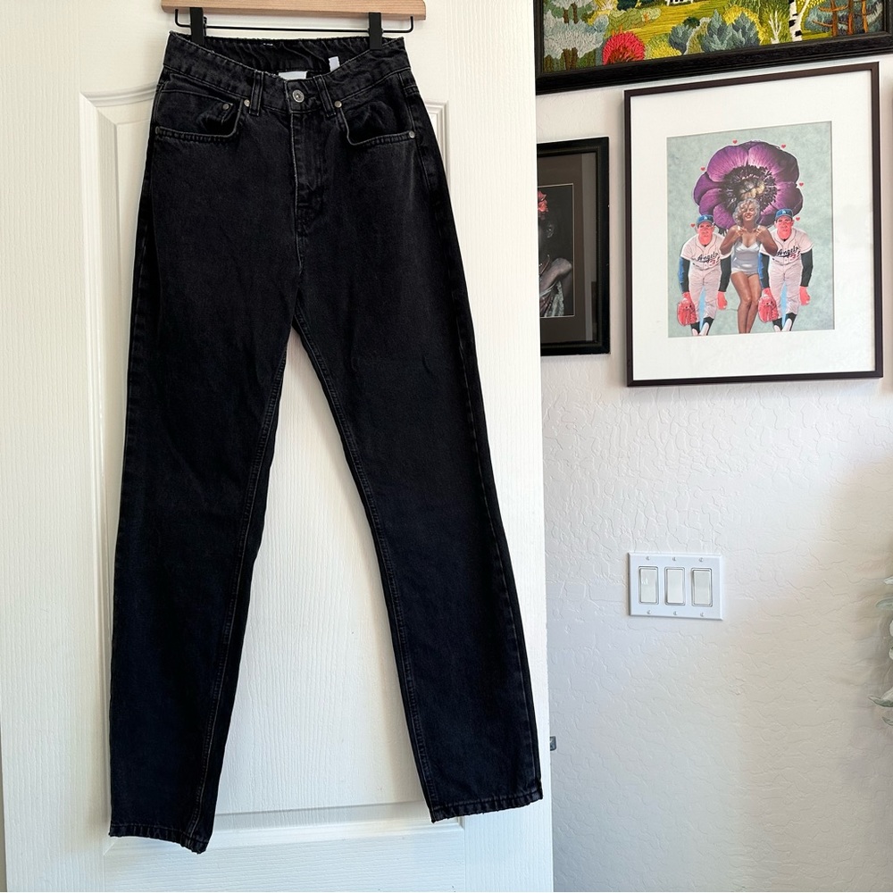 The Ragged Priest Butt Cut Jeans. Size: 26. Great condition 🖤 - Picture 5 of 11